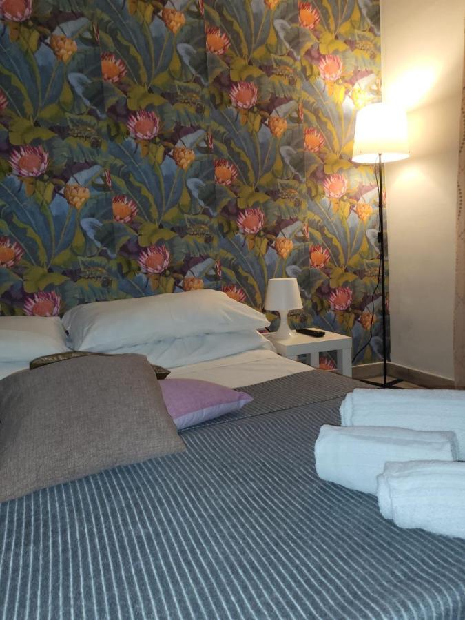 Apartment Carlo III เนเปิลส์ ภายนอก รูปภาพ