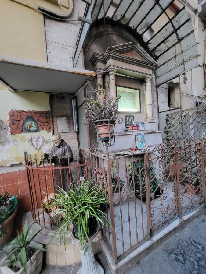 Apartment Carlo III เนเปิลส์ ภายนอก รูปภาพ